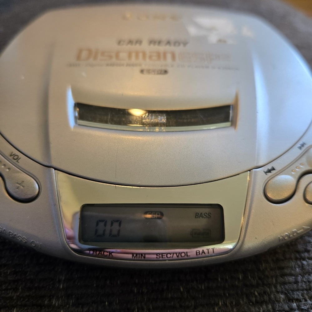 Sony Discman Car Ready ESP2 Digital Mega Bass Portable‎ CD Player D-E206CK Read! - Picture 3 of 6